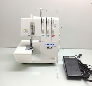 Máy vắt sổ gia đình 1 kim 3 chỉ JUKI MO-113 